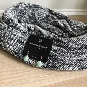 Banana Republic Pendant Earrings